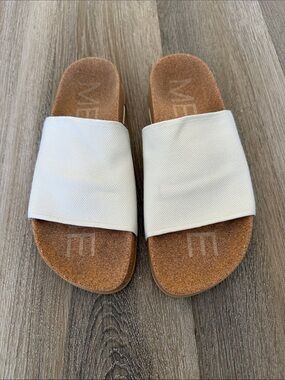 Shaw Slide in Crème Brûlée from Message Size 9/39